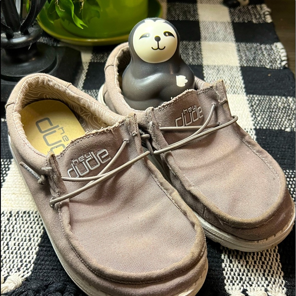 Heydudes! Youth Size 1 Gray! Excellent condition.